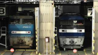広島車両所 整備待ち車両置き場?!廃車置き場?! 解体中のEF66など
