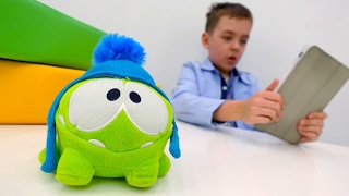 Глеб играет с АмНямом. Обзор игры Cut the Rope