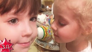 ГАРРИ И ЛИЗА ГАЛКИНЫ вместе с мамой АЛЛОЙ ПУГАЧЕВОЙ красят пасхальные яйца!