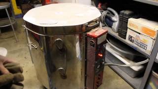 Loading and Firing a Gere Model 1818 Kiln
