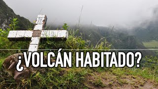 La ciudad escondida en el crater del Volcán Pululahua, Ecuador