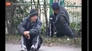 Two drunk Russians try to walk home
