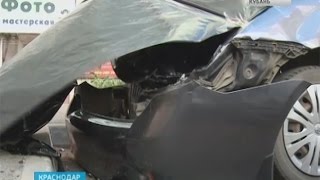 Из окна краснодарской многоэтажки выпал мужчина