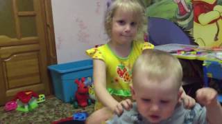 Сегодня мы нянечки. Брат Богдан взят в "плен". Today we babysitter. Brother Bogdan taken "captive".