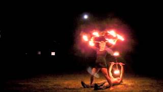 Partner Acrobatics : with fire