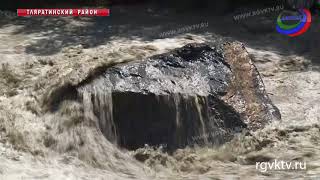 Транспортный коллапс! В Тляратинском районе селевые потоки смыли дороги и мосты