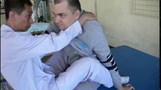 фильм 9 травма--перелом шеи занятия с инструктором учимся садиться