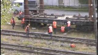 Разгрузка звеньев рельсошпальной решётки (Rail units unloadind)