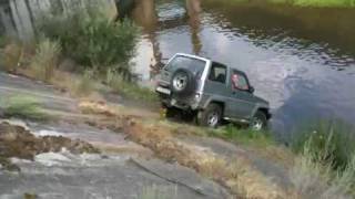 Suzuki vitara vs daihatsu feroza 3