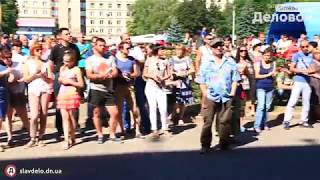 Керамики вышли на Соборную площадь 19 июня 2017 Деловой Славянск