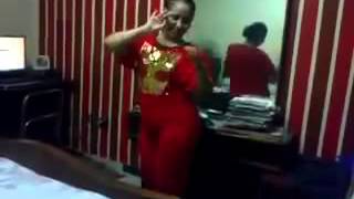 رقص منزلي خاص في البيت بملابس ساخنة