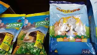 Ração para cães, gatos, pássaros e roedores.