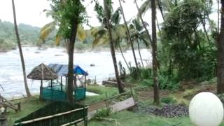 Kandamkulathy Ayursoukhyam Ayurveda resort, Athirapilly for authentic ayurveda treatments.