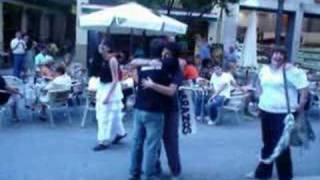 abrazos gratis en valencia (free hugs campaign)