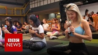 Beer Yoga: Have you got the bottle to try it? BBC News