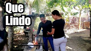 Nelson Se Pone Romantico Con Paola|Le Prepera Una Rica Comida?