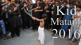 A kid offering Pursa of Zanjeer at Muharram Ashura Jaloos