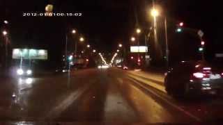 ДТП Омск: Не совсем управляемый занос (31.08.2015)
