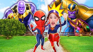 타노스의 거대한 발바닥이 슈퍼히어로 지니를 쫒아와요 Superhero Giant feet