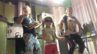 ФЛЕШМОБ - Бомба секси танец / Утренняя зарядка
