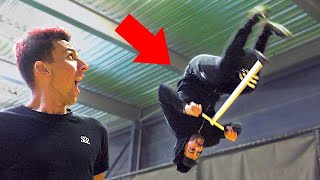 J'APPRENDS LE BACKFLIP À FASTGOODCUISINE EN TROTTINETTE !