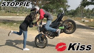 Stoppie Kiss & Pulsar 220 Stunts