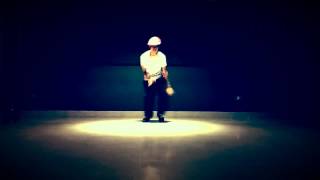 June Boog getting down at his studio 17.08.2014