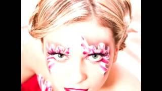Bold Makeup Looks Awesome