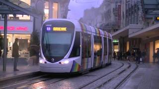 【HD】Tramway d'Angers - Le tramway Arc en ciel
