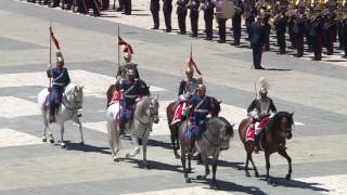 Relevo Solemne de la Guardia del Palacio Real de Madrid