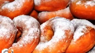 Творожные пончики, жареные в масле, калачики