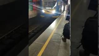 Футаж | Прибытие поезда метро | Киевский метрополитен