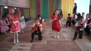 Классный танец на утреннике,  "Я на сцене" (старшая группа)
