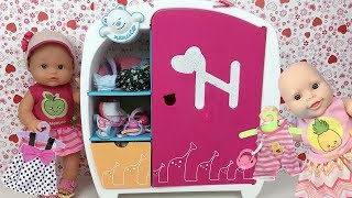 Bebes nenuco lola con peppa y elsa hermanitas traviesas: como colocar ropa y accesorios en armario