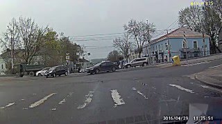 Проезд сложного перекрестка.  Учебный автомобиль. Смоленск.
