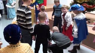 Детская игра "Лапки" на новогоднем утреннике - 2014
