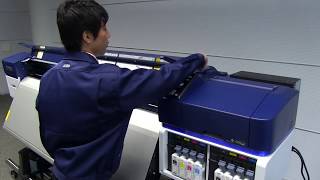 Epson SureColor SC-F9300 papír betöltése