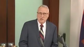 Former Sen. Jon Kyl named as McCain's replacement