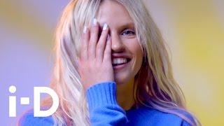 How To Grunge Hairstyle With Tina Outen and Anja Konstantinova