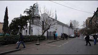 როგორ ჩააქრეს ხანძარი ისტორიულ „თავლაში“ თბილისში - ვიდეო