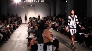 OHNE TITEL  S/S 2011 FASHION SHOW - VIDEO BY XXXX MAGAZINE