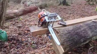 Продольный распил дуба на доски в лесу.Часть 1.