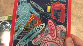 Classic Game Room - TRON EVOLUTION vs. TRON DEADLY DISCS packaging review