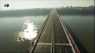 Serbs cut ribbon on Chinese-built bridge over Danube