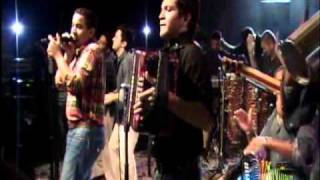 Felipe Pelaez & Manuel Julian - Y yo pierdo el año (vivo) Maicao