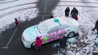 День рождение мамы! Папа подарил машину.