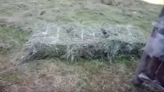 Прес для сена