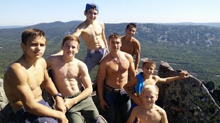 VLOG, 2017г. Поход в горы. Забыли палатку. Едим муравьев.