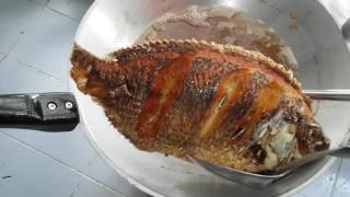 ปลาราดพริกกระเพรากรอบ BY แม่มะลิ