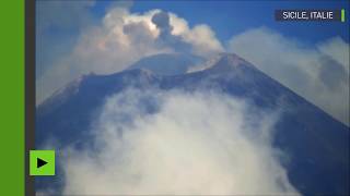 L’Etna réveille les Siciliens de manière spectaculaire